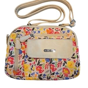 MULTISAC EVEREST CROSSBODY BAG.